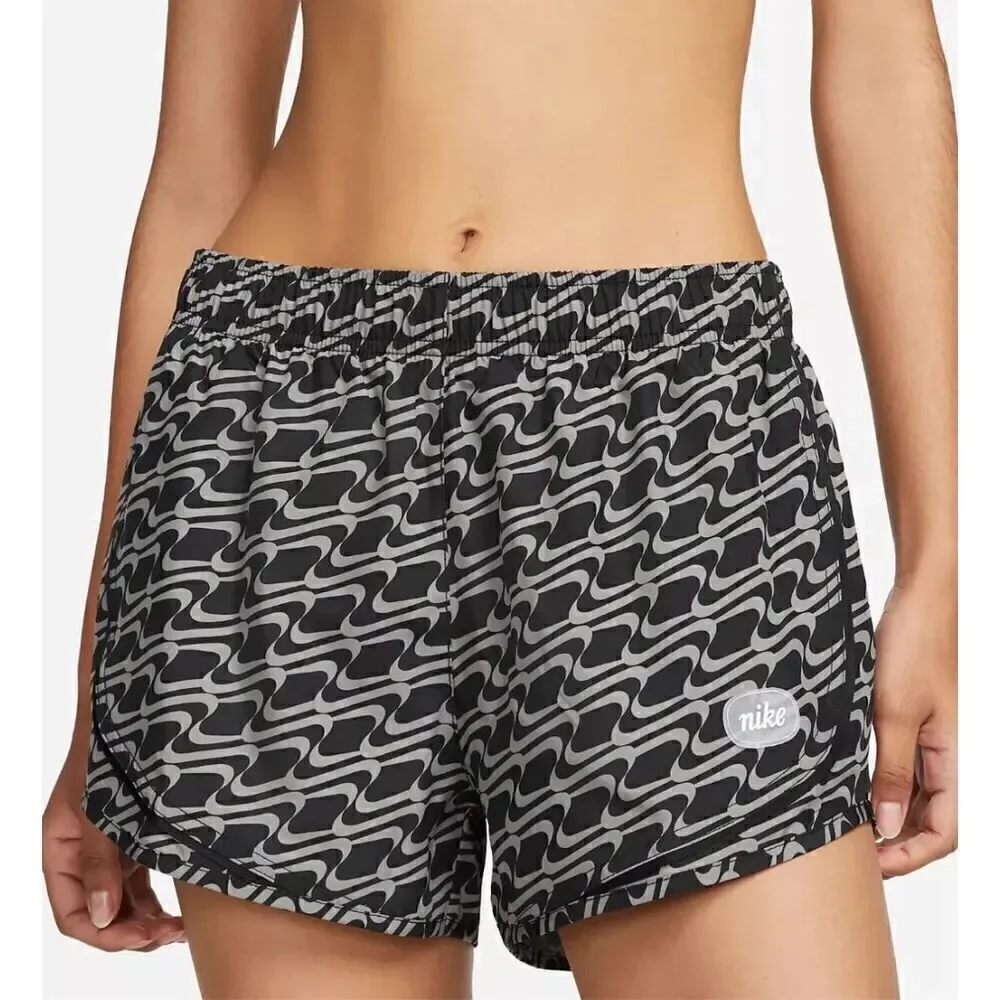 Nike Dri-FIT Tempo Icon Clash 3